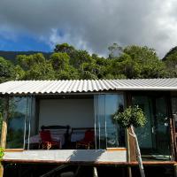 Chalé em Trindade com vista para o mar. 